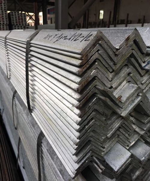 鍍鋅角鋼只是這種鋼材的一個分類 鍍鋅角鋼只是這種鋼材的一個分類